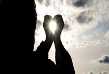 法国前锋穆阿尼连中双元 尤文胜科莫升上意甲第四.